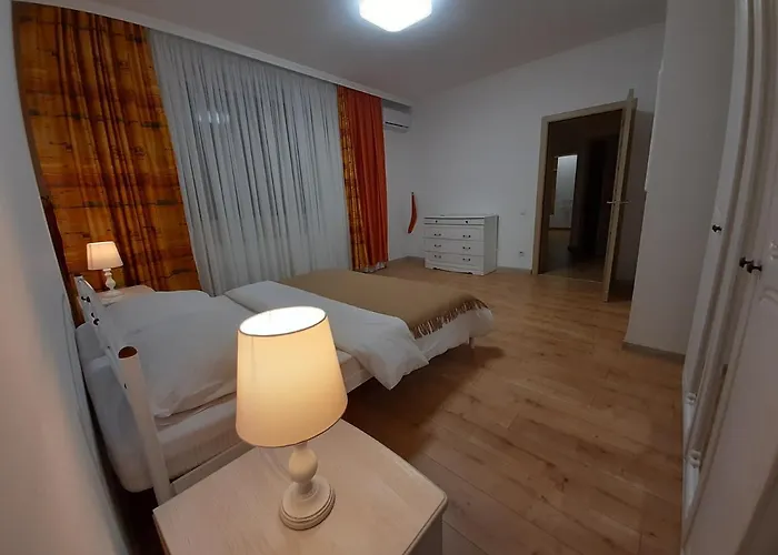 Luxury In The Center With A Terrace Mukacheve