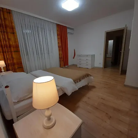 Luxury In The Center With A Terrace Munkács